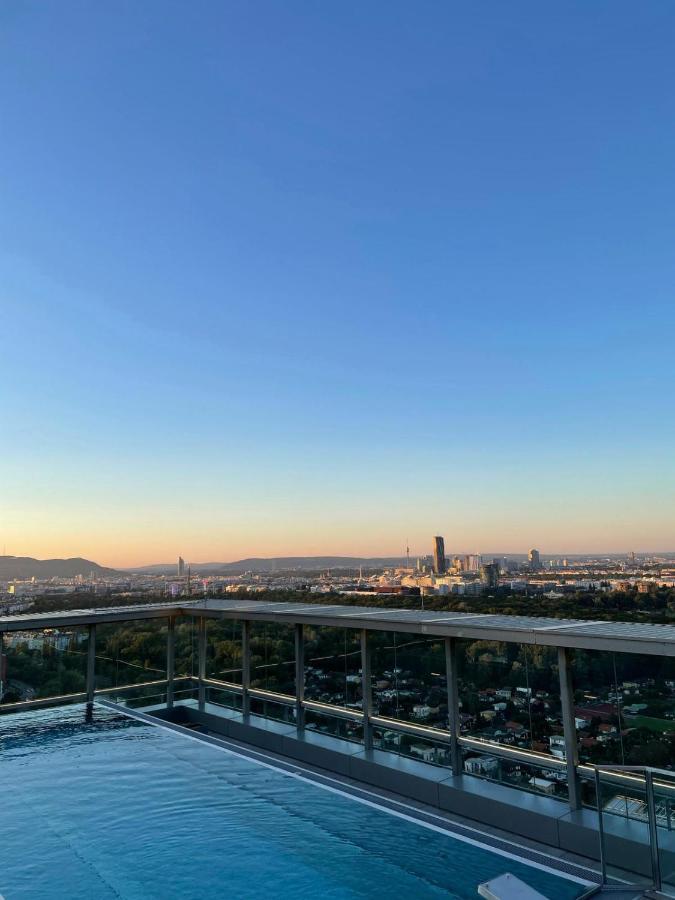 Exclusive 2-Bedroom Condo With Pool & Balcony Vienna Exterior photo